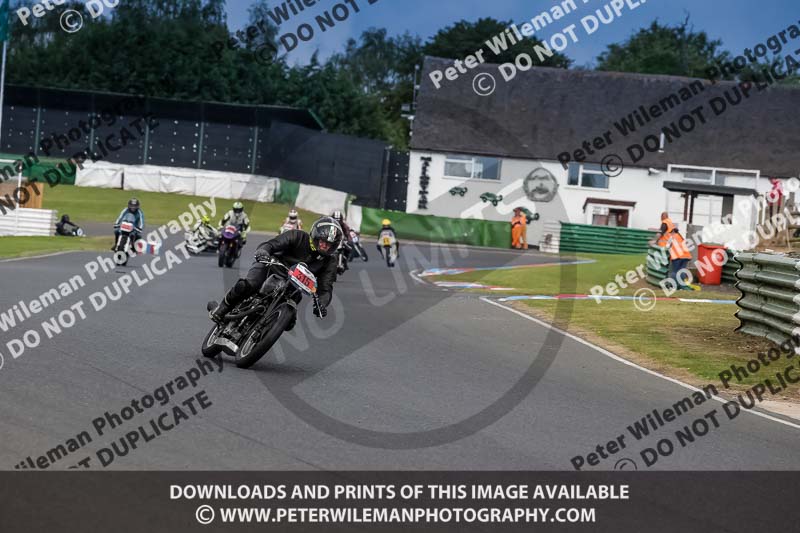 Vintage motorcycle club;eventdigitalimages;mallory park;mallory park trackday photographs;no limits trackdays;peter wileman photography;trackday digital images;trackday photos;vmcc festival 1000 bikes photographs